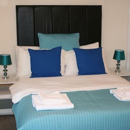 Abbey Holiday Accommodation วิทบี ภายนอก รูปภาพ
