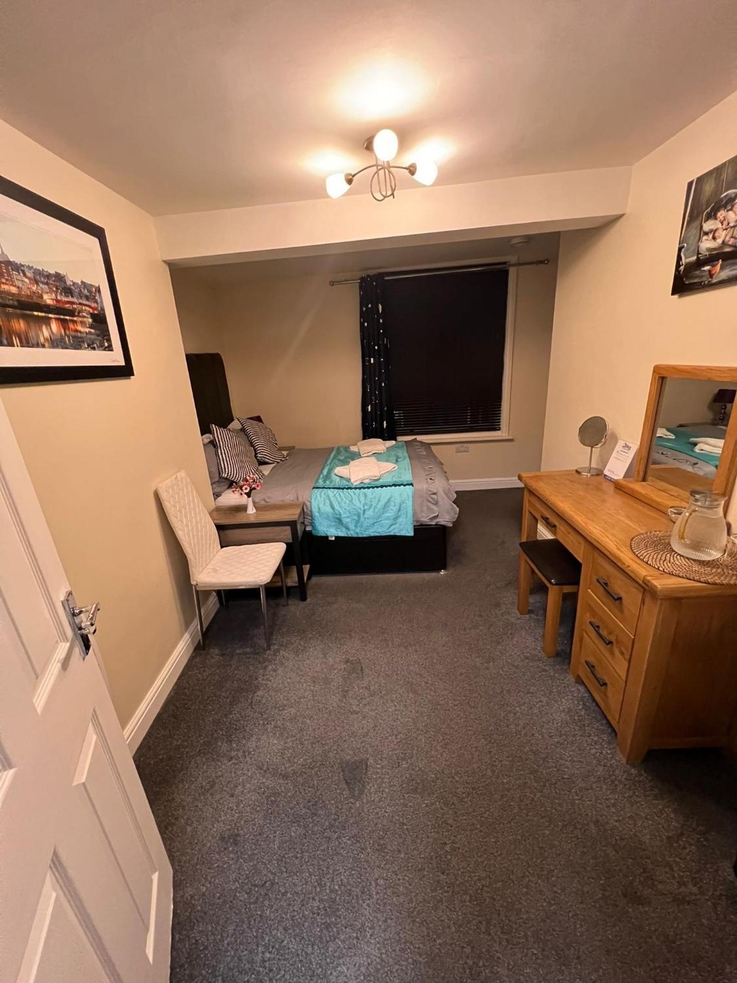 Abbey Holiday Accommodation วิทบี ภายนอก รูปภาพ