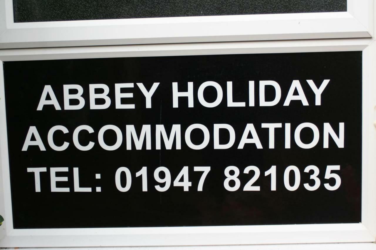 Abbey Holiday Accommodation วิทบี ภายนอก รูปภาพ